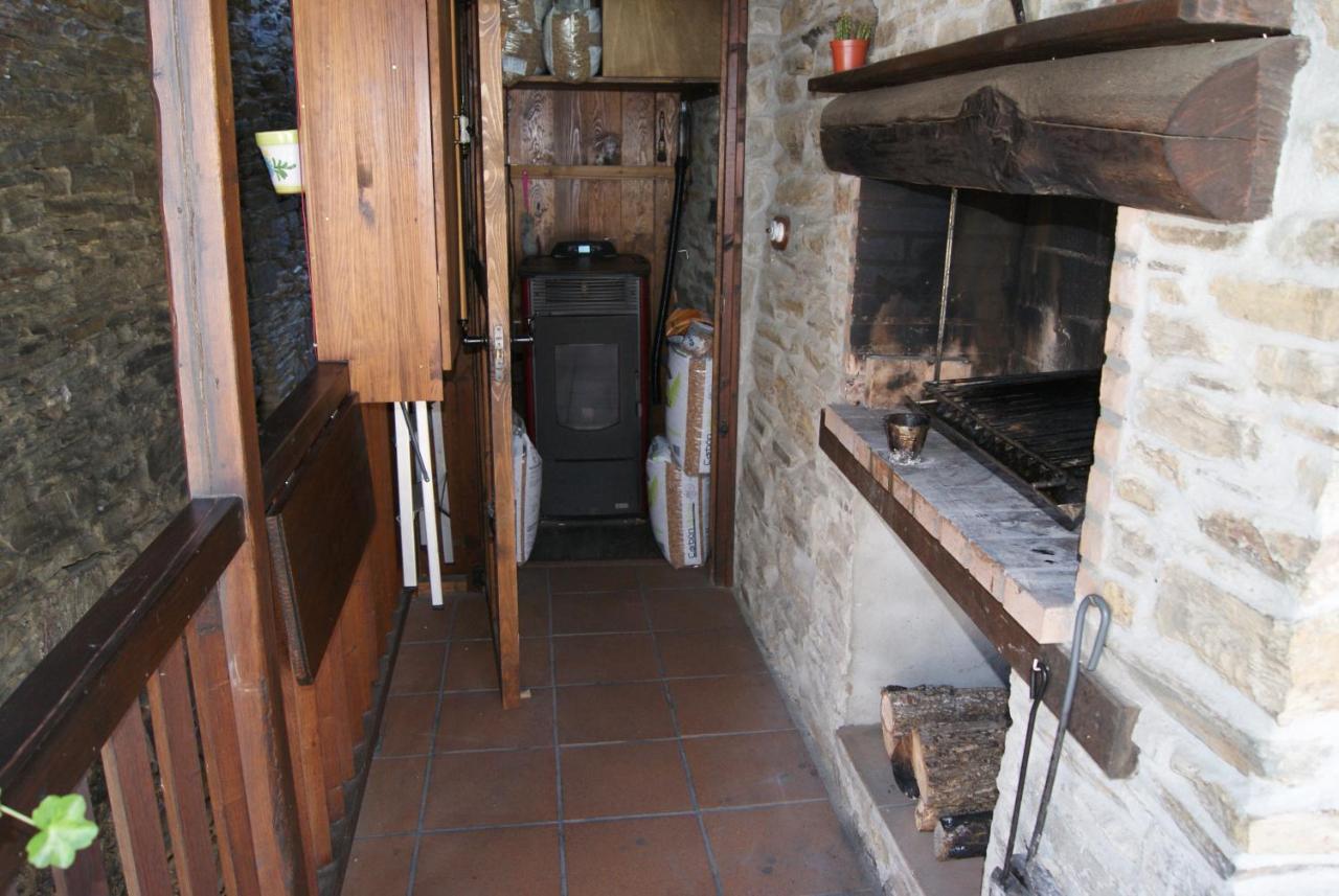 Gasthaus Casa Bell Manzanedo de Valdueza Exterior foto